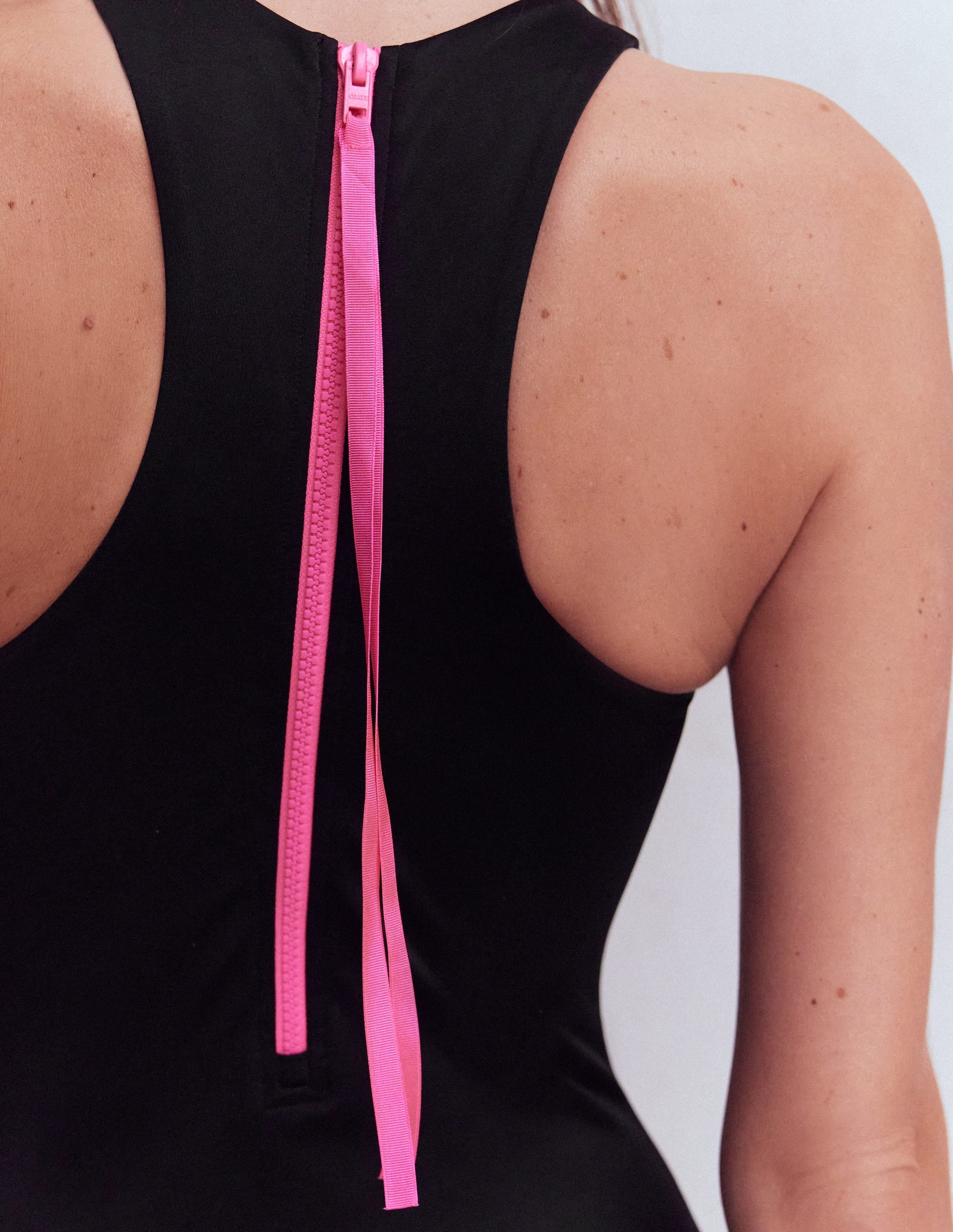 Sporty Rash Guard Swimsuit-Black